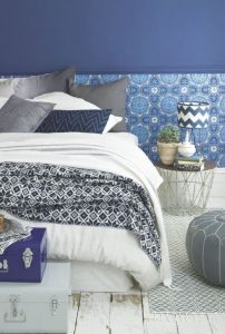 υπνοδωμάτιο κρεβάτι μαροκινό μοτίβο 
