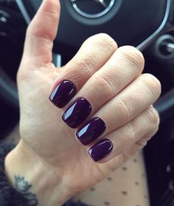 deep purple nails